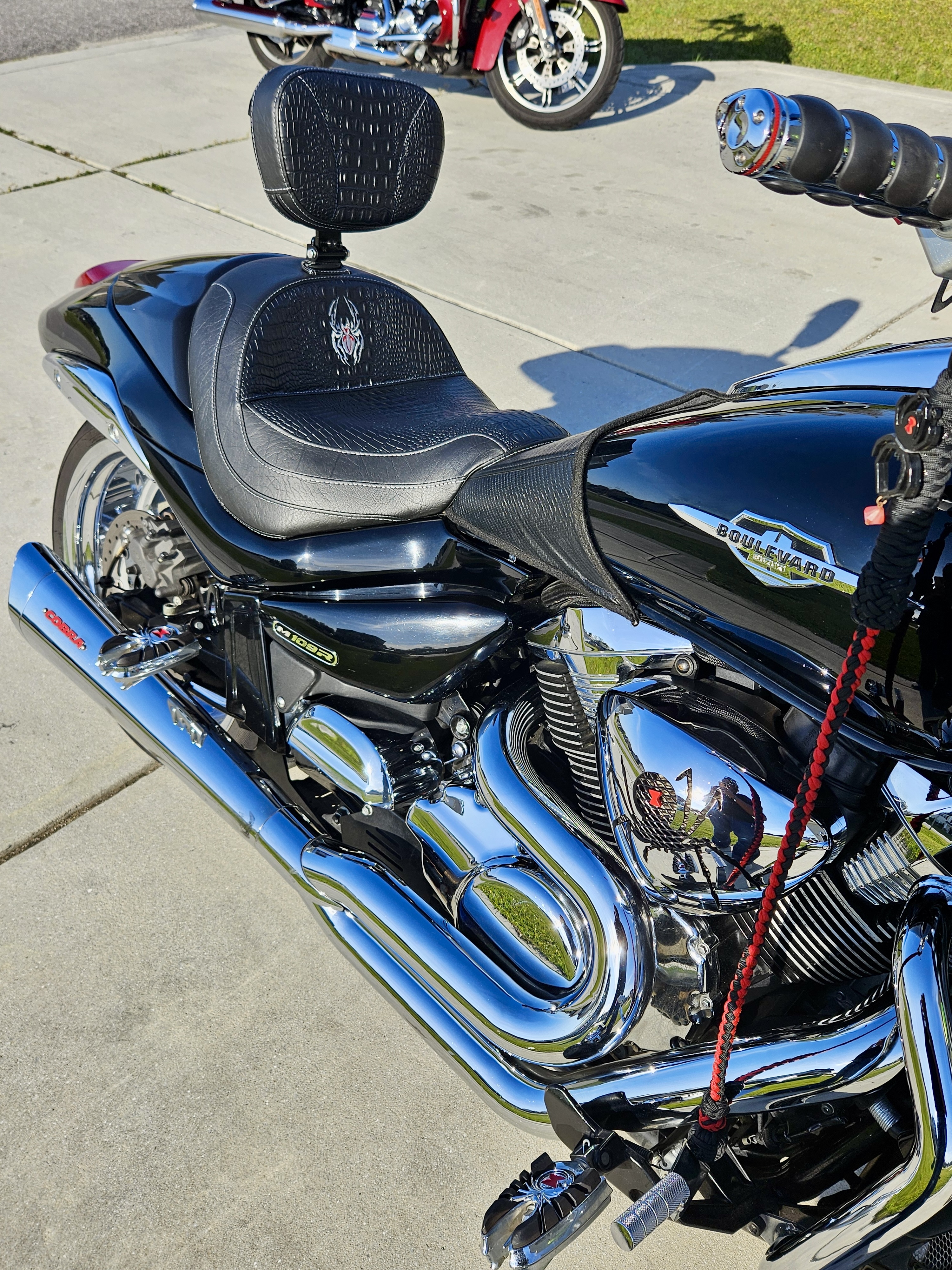 Boulevard M109R Midrider Seat and Driver Backrest - 2R-12430